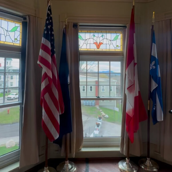  One theater, two nations. VRC hosted a film screening of River (2021) at the Haskell Opera House, with participants coming from both the US and Canada…learn more about this binational building and event.
